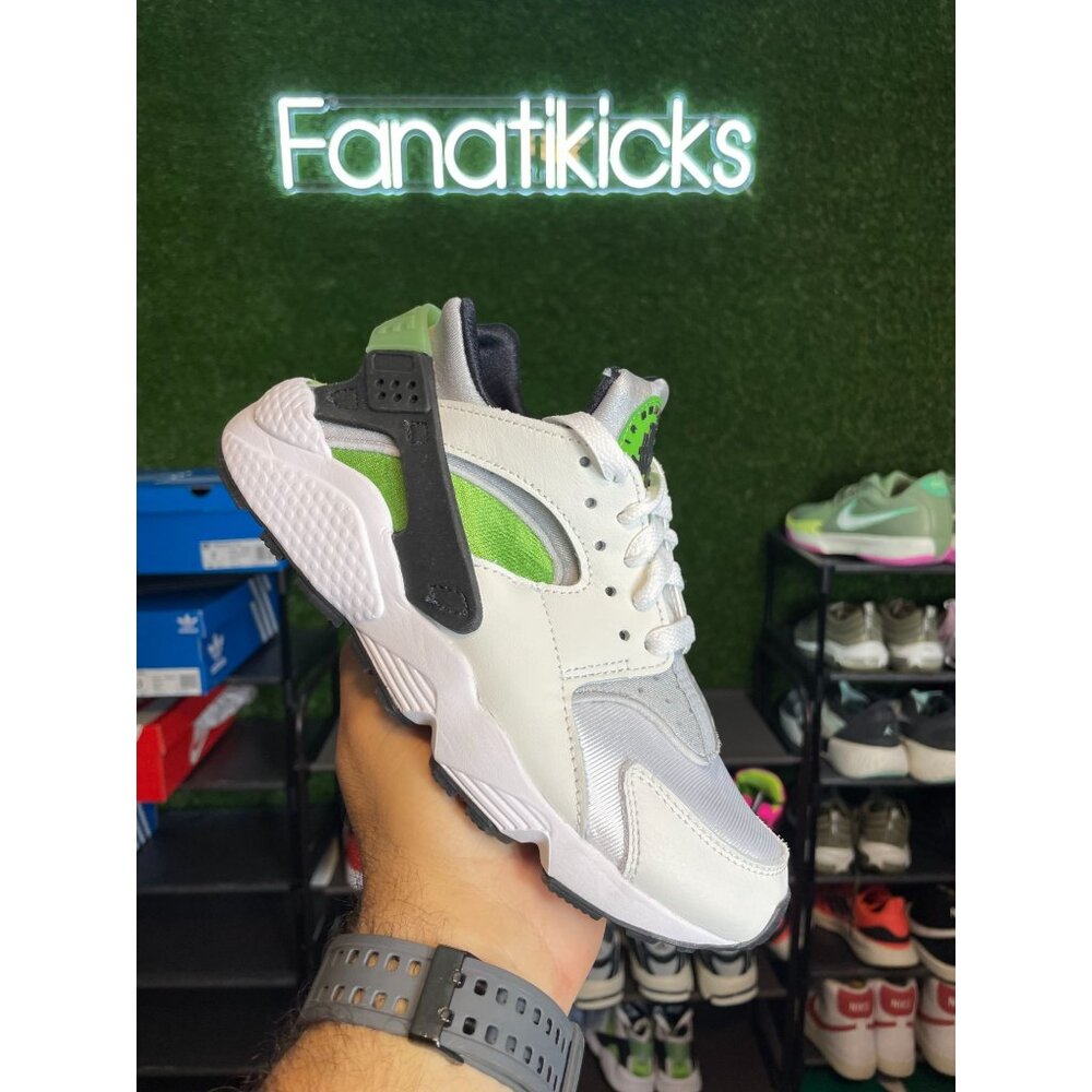 Nike Air Huarache Womens Size 6.5 Shoes White Green Athletic Sneakers DH4439-114